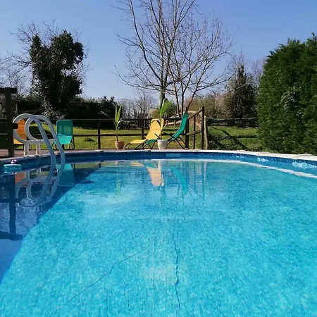 Le Verger Du Paradis Beaulieu-sur-Sonnette Exterior photo